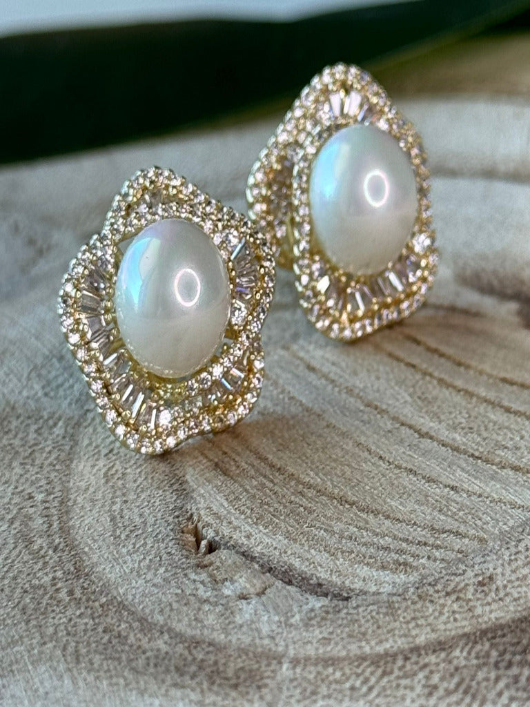 Brinco Flor Cravejada