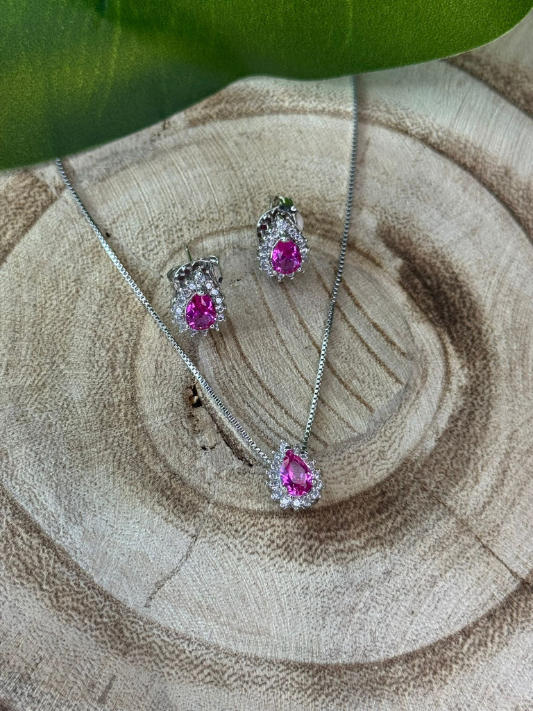 Conjunto brinco e corrente pink
